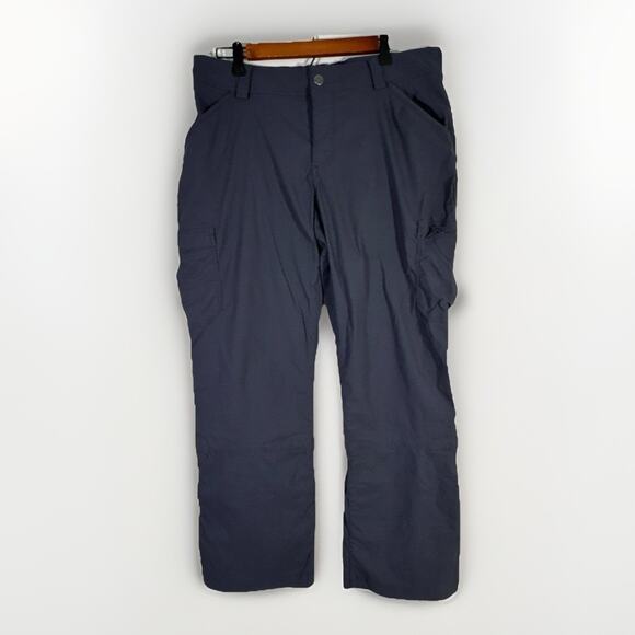 Duluth Trading Cargo Pants Womens 14X28 Black Nylon Stretch Dry Fly Roll Leg - Picture 1 of 4